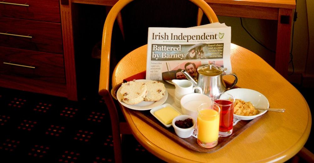 Bush Hotel County Leitrim 외부 사진