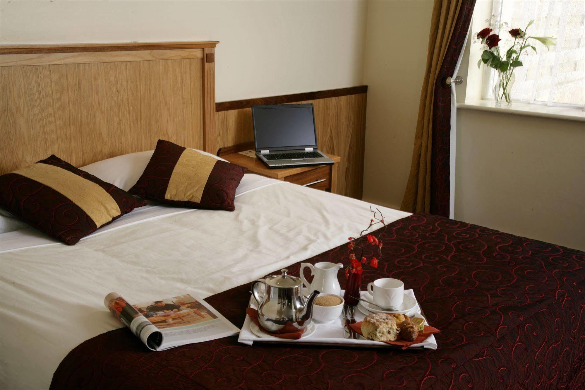 Bush Hotel County Leitrim 외부 사진